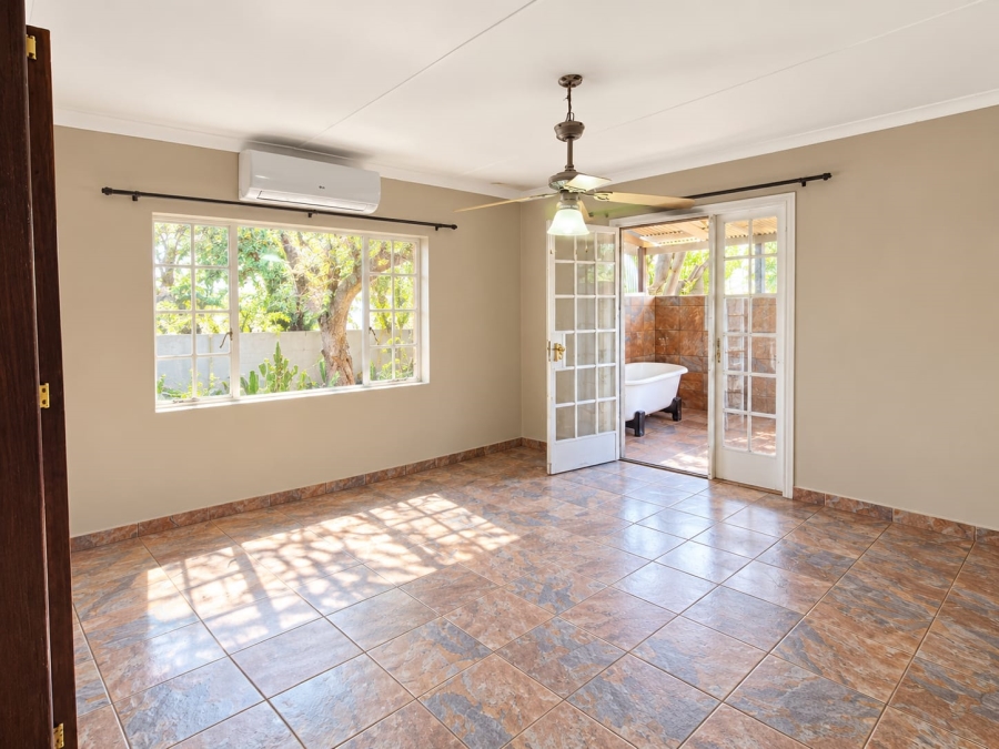4 Bedroom Property for Sale in Olifantshoek Northern Cape